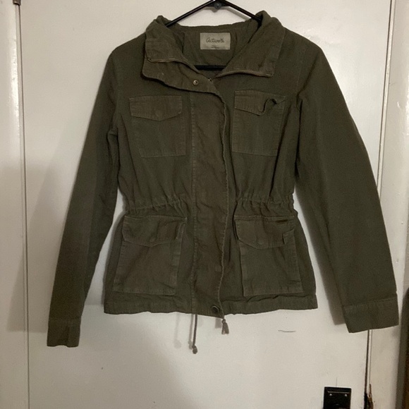 Green jacket good condition been worn 3 times. - Picture 1 of 2